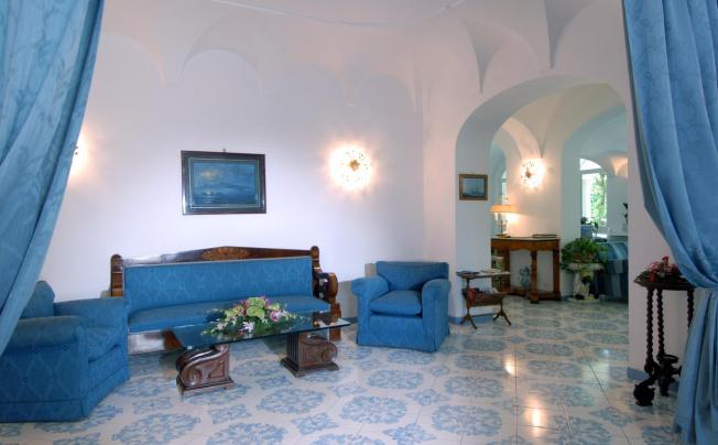 Фото отеля A' Pazziella Hotel