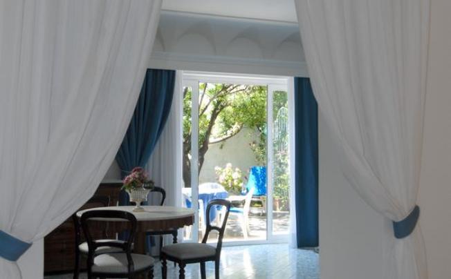 Фото отеля A' Pazziella Hotel