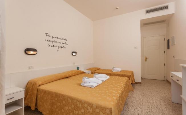 Фото отеля Confort Hotel