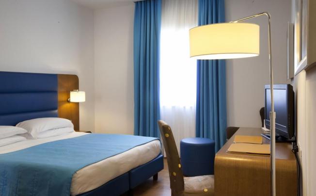 Фото отеля PLAZA HOTEL