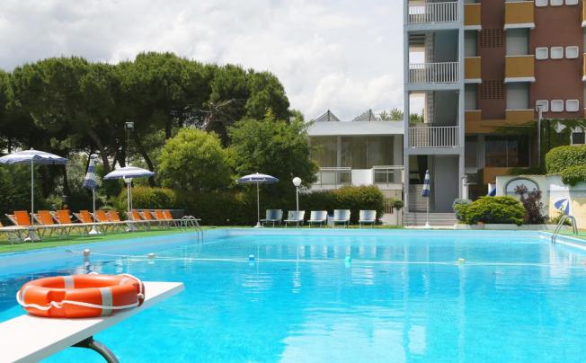 Фото отеля Hotel Paradise