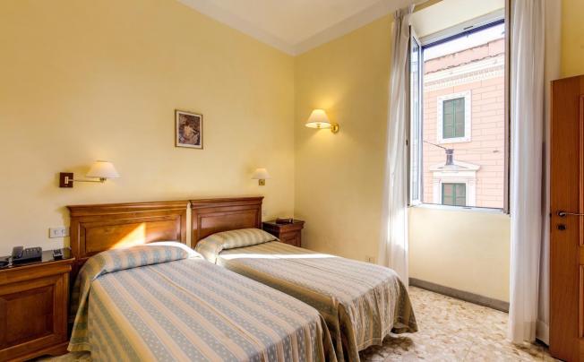 Фото отеля HOTEL MILANI
