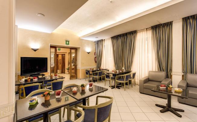 Фото отеля HOTEL MILANI