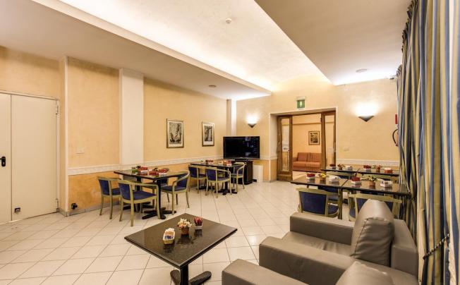 Фото отеля HOTEL MILANI