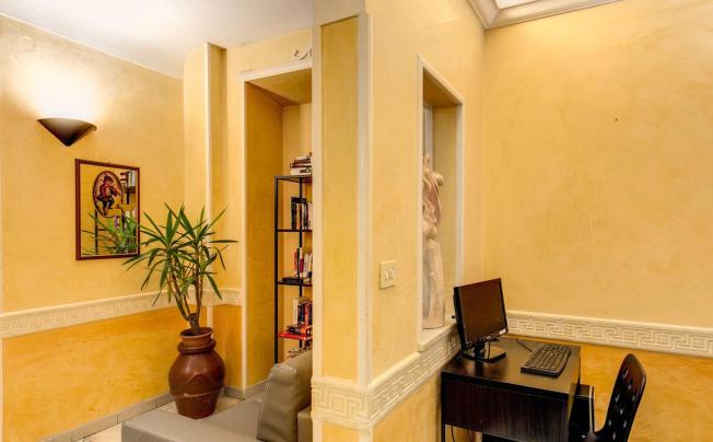 Фото отеля HOTEL MILANI