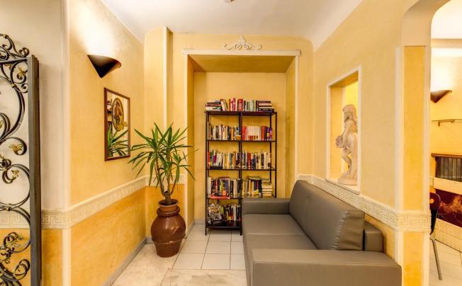 Фото отеля HOTEL MILANI