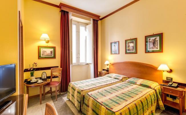Фото отеля HOTEL MILANI