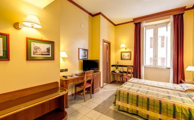 Фото отеля HOTEL MILANI