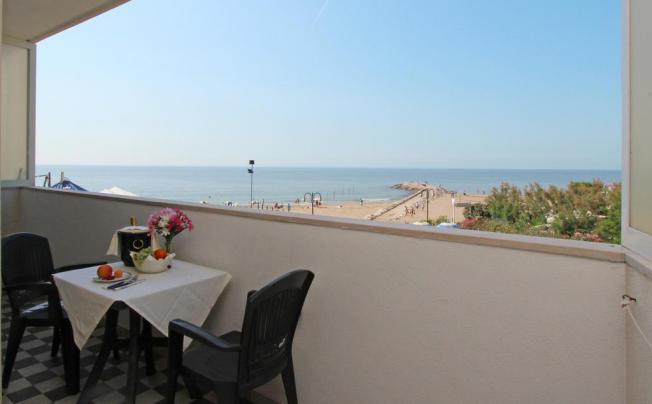 Фото отеля Eurobeach Residence