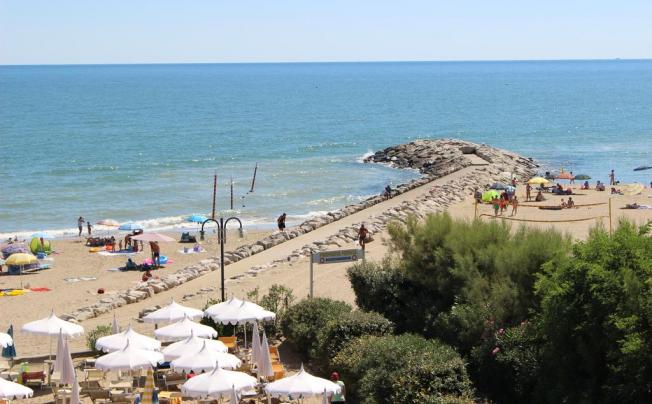 Фото отеля Eurobeach Residence