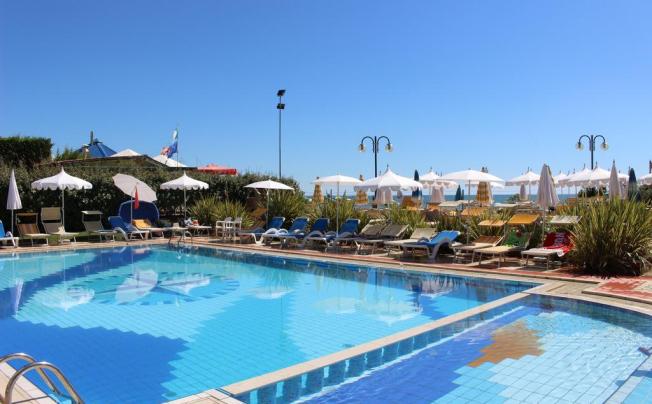 Фото отеля Eurobeach Residence