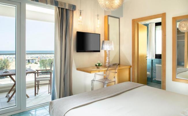 Фото отеля Club House Hotel
