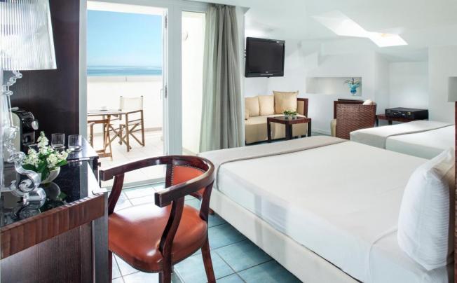 Фото отеля Club House Hotel