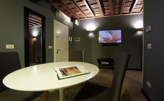 Фото отеля The Telegraph Suites