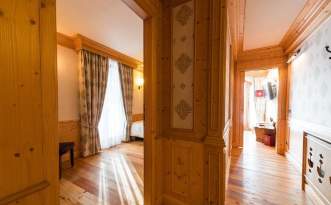 Фото отеля Cristal Palace Hotel