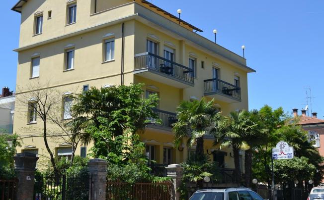 Фото отеля HOTEL PARCO FELLINI 
