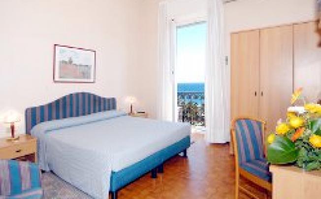 Фото отеля EUROPA HOTEL SAN REMO