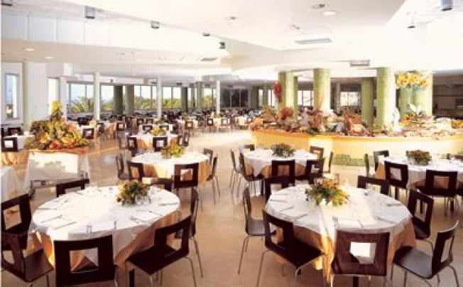 Фото отеля Serena Grand Hotel