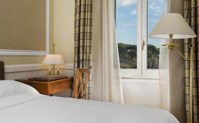 Фото отеля Marriott Grand Flora