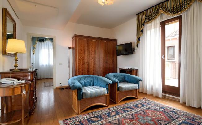 Фото отеля Royal San Marco & Suites