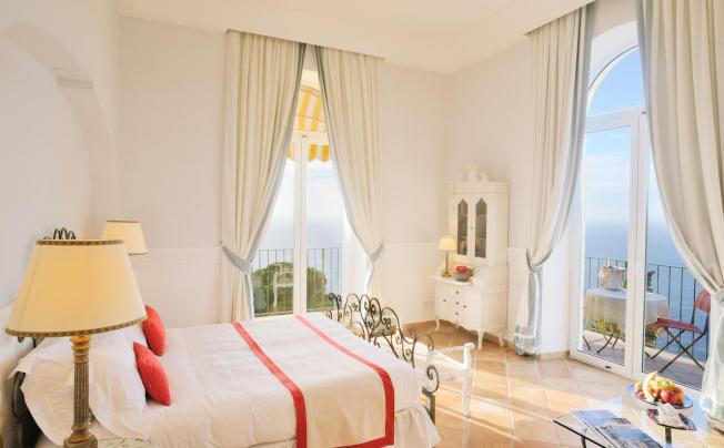 Фото отеля Caesar Augustus Hotel