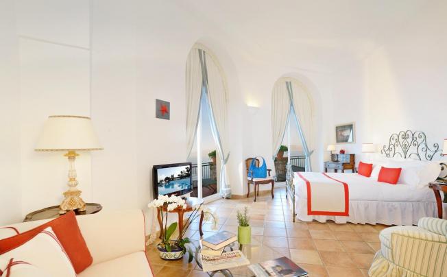 Фото отеля Caesar Augustus Hotel