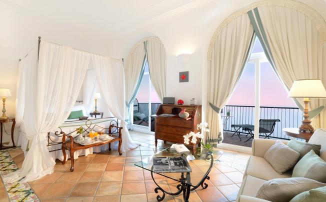 Фото отеля Caesar Augustus Hotel