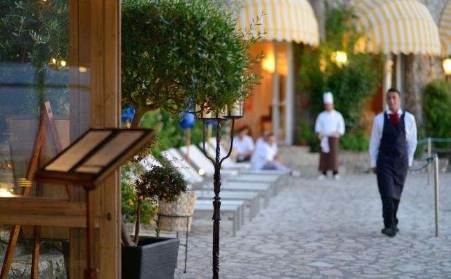 Фото отеля Caesar Augustus Hotel