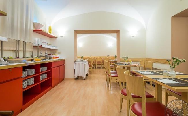Фото отеля GARIBALDI HOTEL 