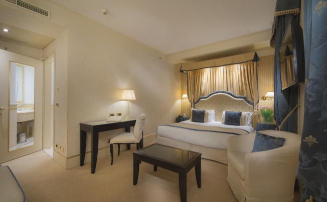 Фото отеля A La Commedia Hotel