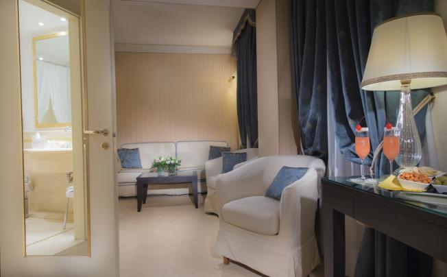 Фото отеля A La Commedia Hotel