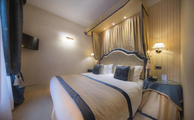 Фото отеля A La Commedia Hotel