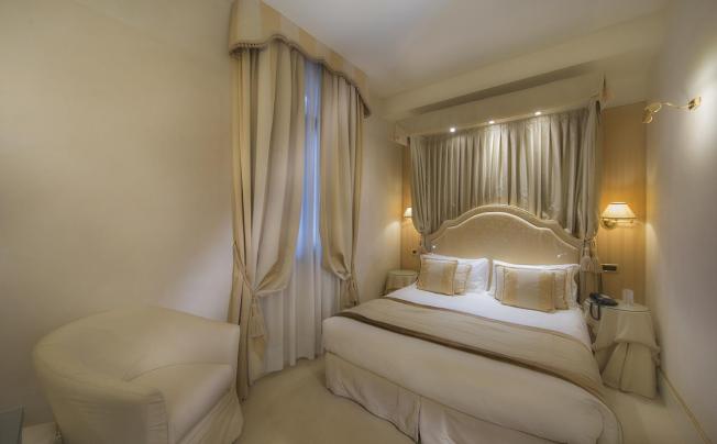 Фото отеля A La Commedia Hotel