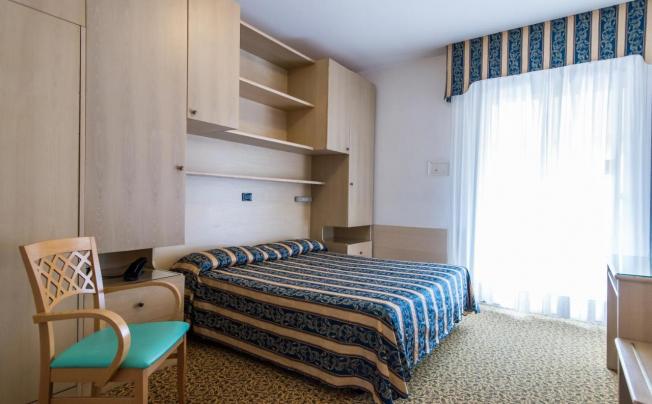 Фото отеля Christian Hotel