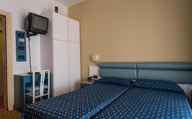 Фото отеля Christian Hotel