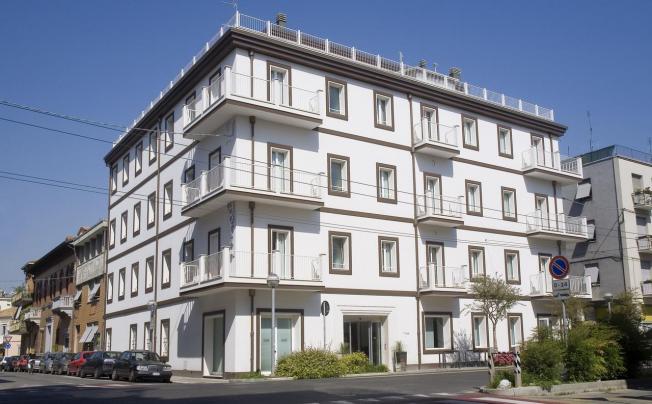 Фото отеля Card International Hotel