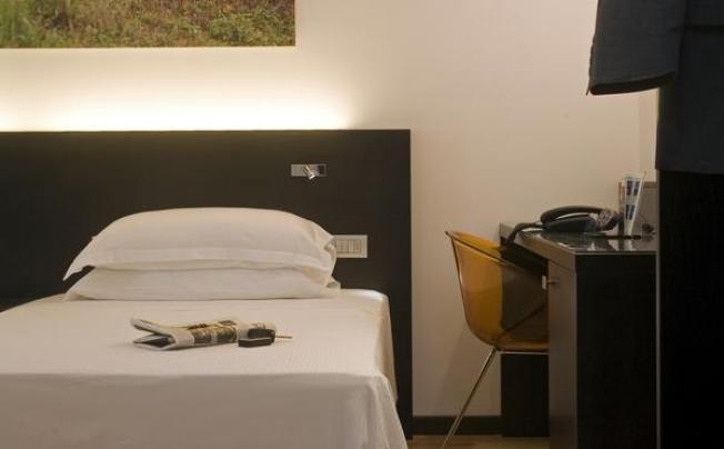 Фото отеля Card International Hotel