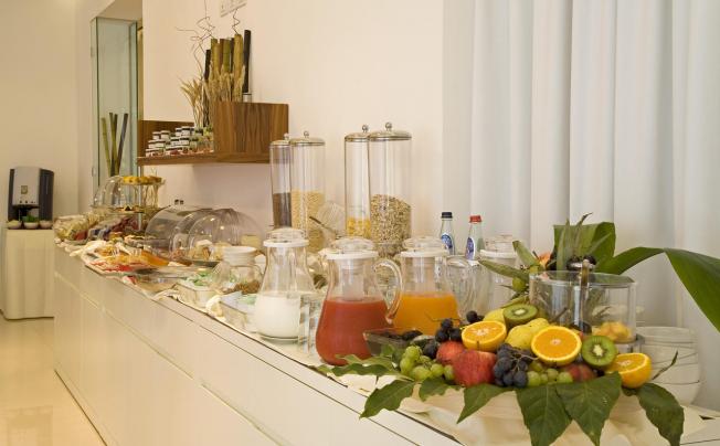 Фото отеля Card International Hotel