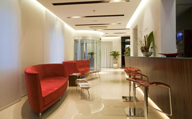Фото отеля Card International Hotel