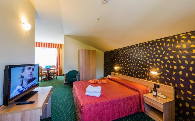 Фото отеля Au Soleil Hotel
