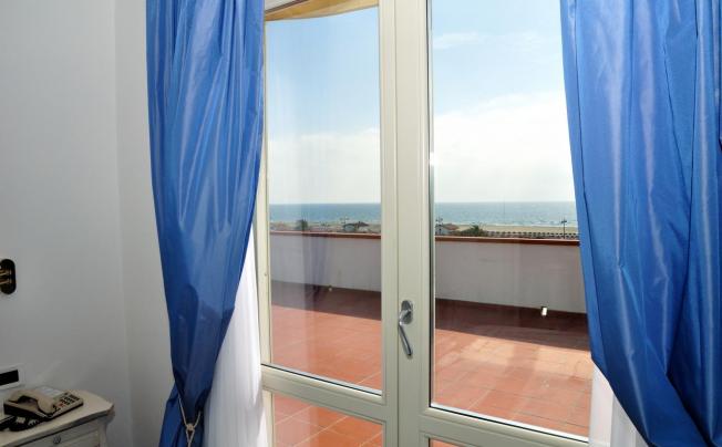 Фото отеля Tirreno