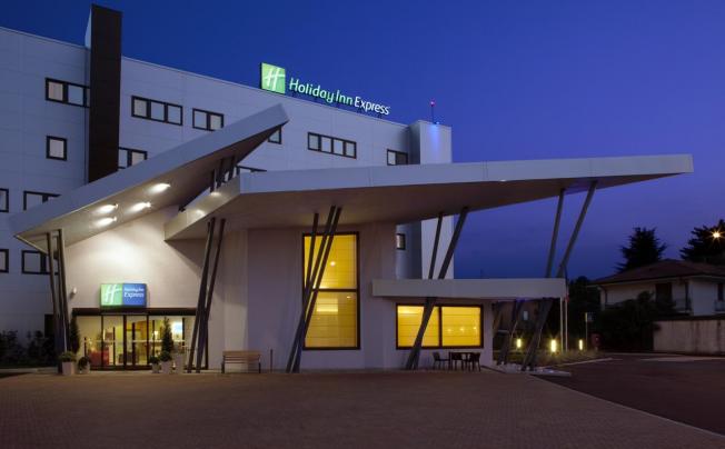 Фото отеля Holiday Inn Airport