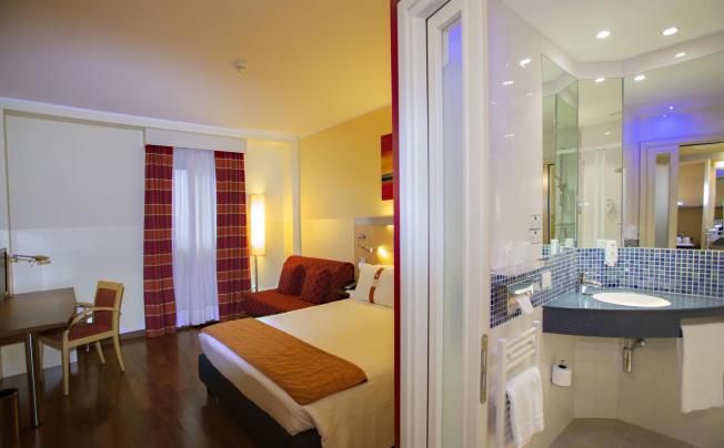 Фото отеля Holiday inn airport