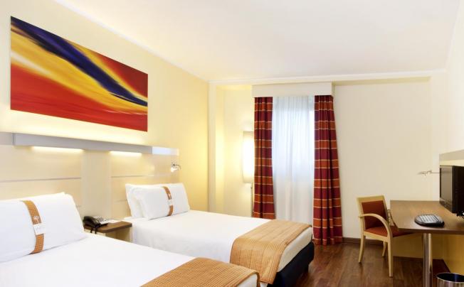 Фото отеля Holiday inn airport
