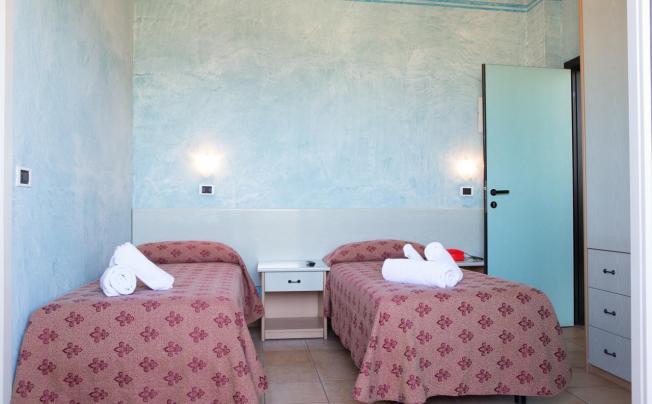 Фото отеля Amba Hotel