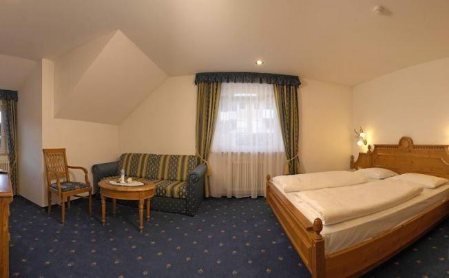 Фото отеля Touring Hotel