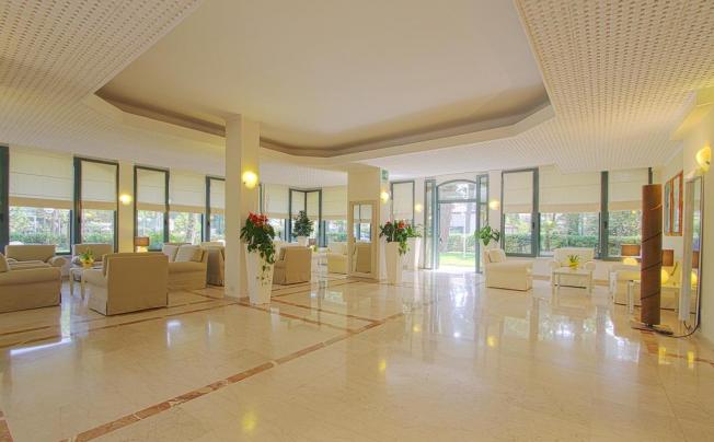 Фото отеля MICHELANGELO HOTEL