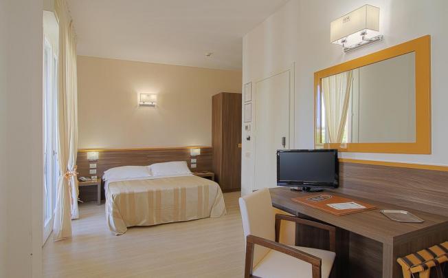 Фото отеля MICHELANGELO HOTEL
