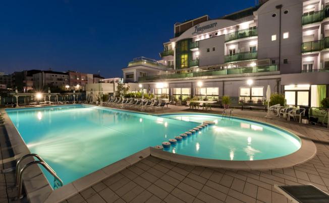 Фото отеля Lungomare Cesenatico