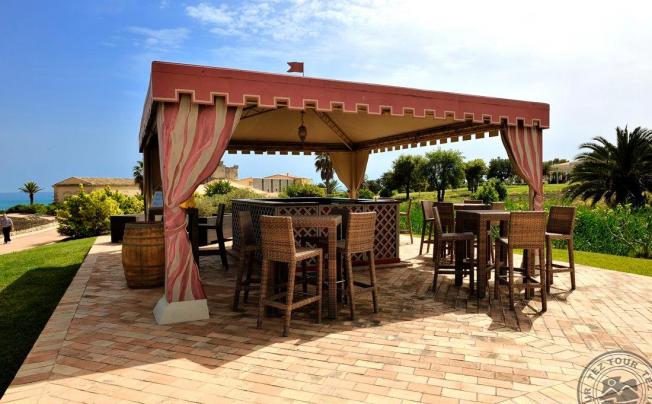 Фото отеля Falconara Charming House Resort & Spa